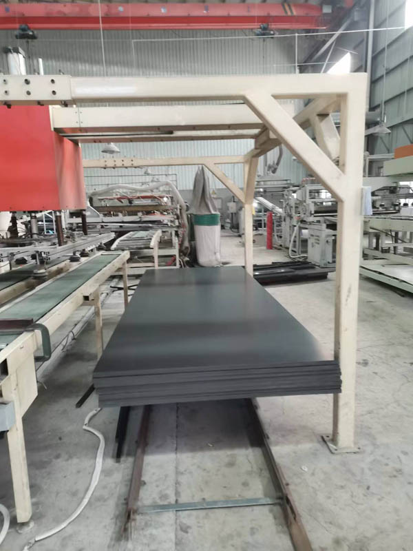 广州PVC塑料硬板,防虫床板,工程塑料板生产厂家